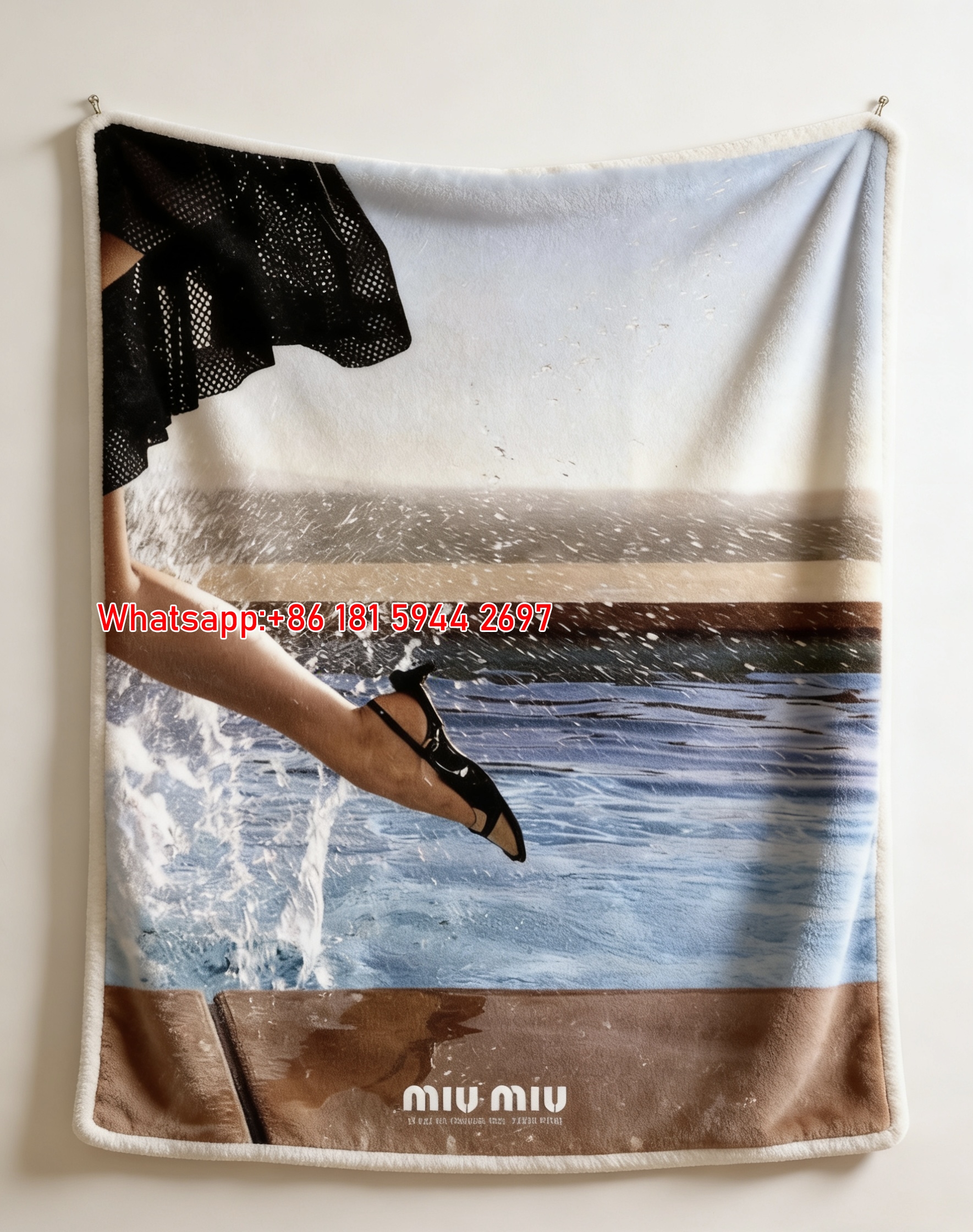 Miu Miu Poolside Splash Print Flannel Sofa Throw Blanket – Seamless Colorless IMG_0638